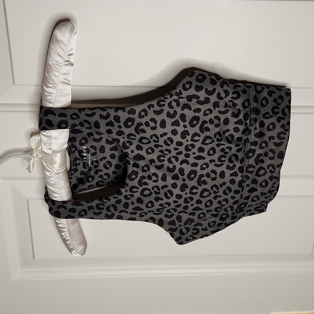 All Fenix Anthropologie Sport Bra Long Jagger Charcoal Cheetah Print S - Picture 2 of 9